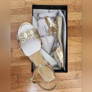 Talbots gold daisy eyelet sandals